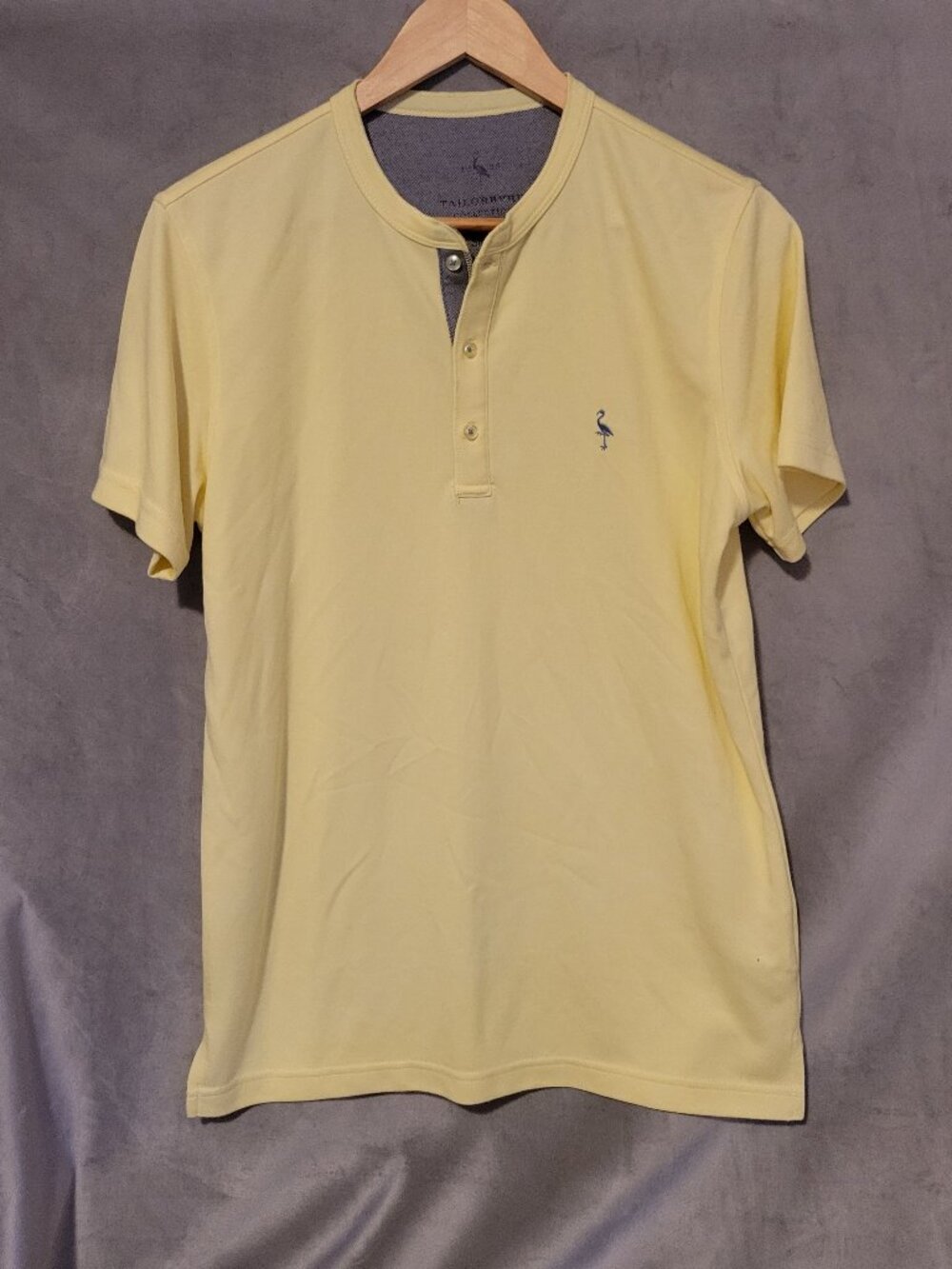 TailorByrd Short Sleeve Henley Shirt Yellow Men’s Small Soft